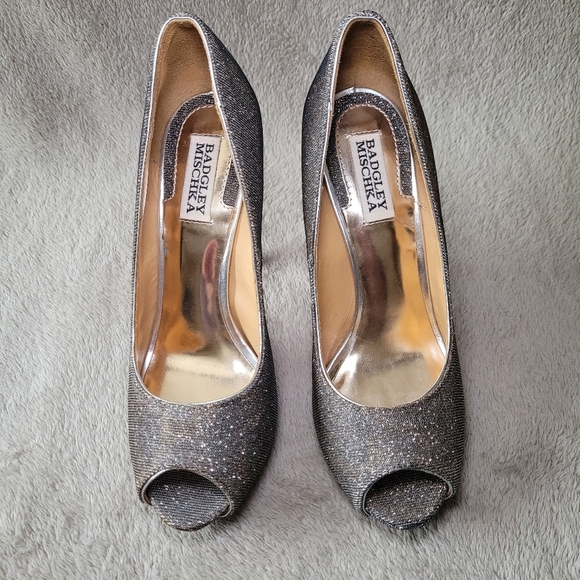 Badgley Mischka Humbie IV Gold Pewter peep toe heels size 7.5 - Picture 2 of 12